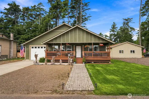 247 Fisher Avenue Ne, Ocean Shores, WA 98569