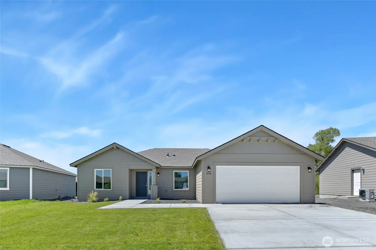308 N Sandy Loop, Moses Lake, WA 98837 - #1