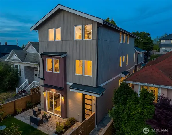 2414 Queen Anne Avenue N, Seattle, WA 98119
