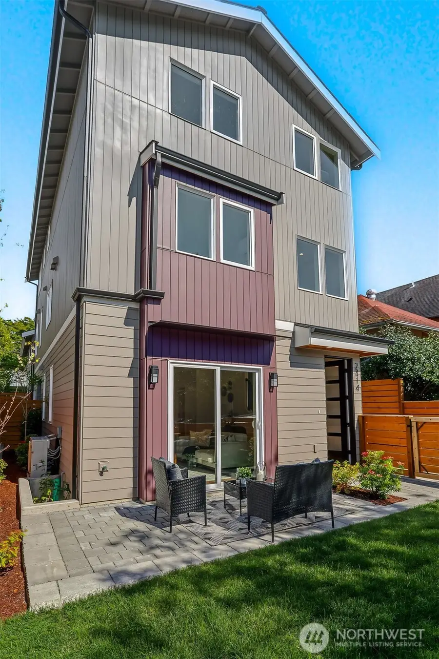 2414 Queen Anne Avenue N, Seattle, WA 98119 - #2