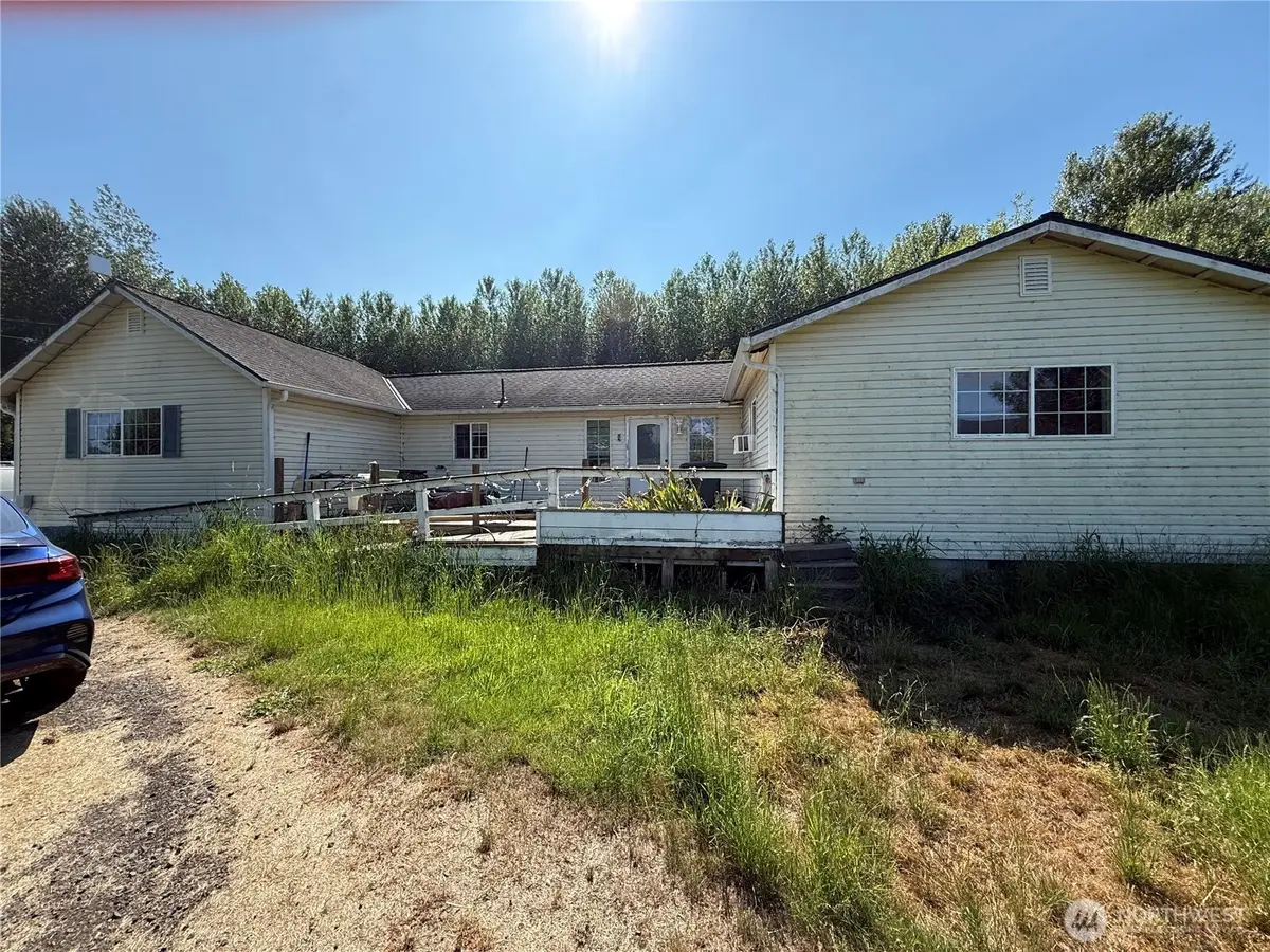 664 State Route 409, Cathlamet, WA 98612 - #1