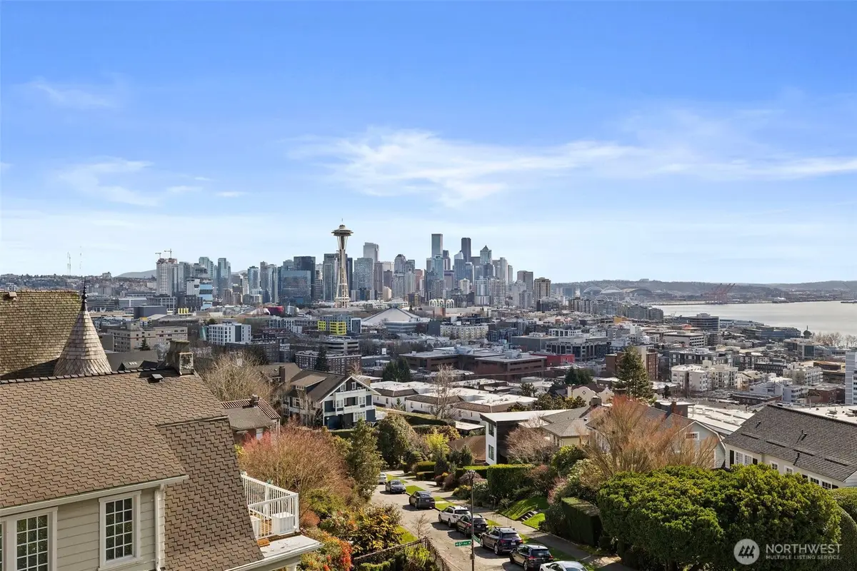 604 W Kinnear Place, Seattle, WA 98119 - #1