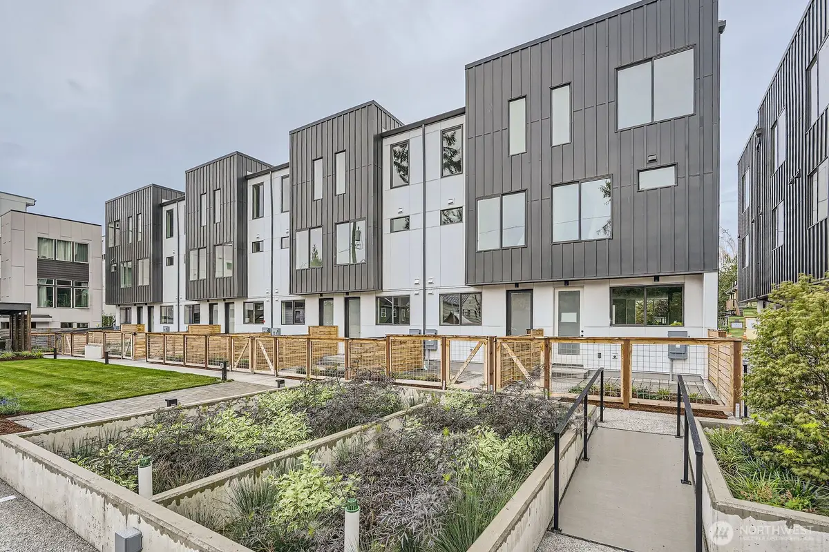 6608 Carleton Avenue S #B, Seattle, WA 98108 - #1