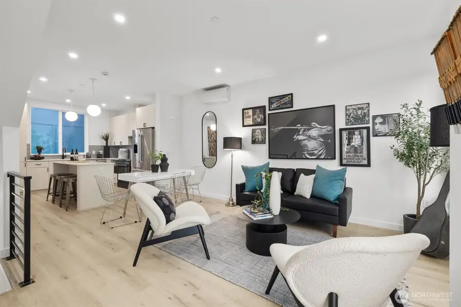 6602 Carleton Avenue S #B, Seattle, WA 98108 - #2