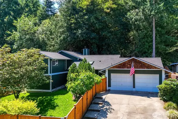7629 Oak Park Drive Nw, Bremerton, WA 98311