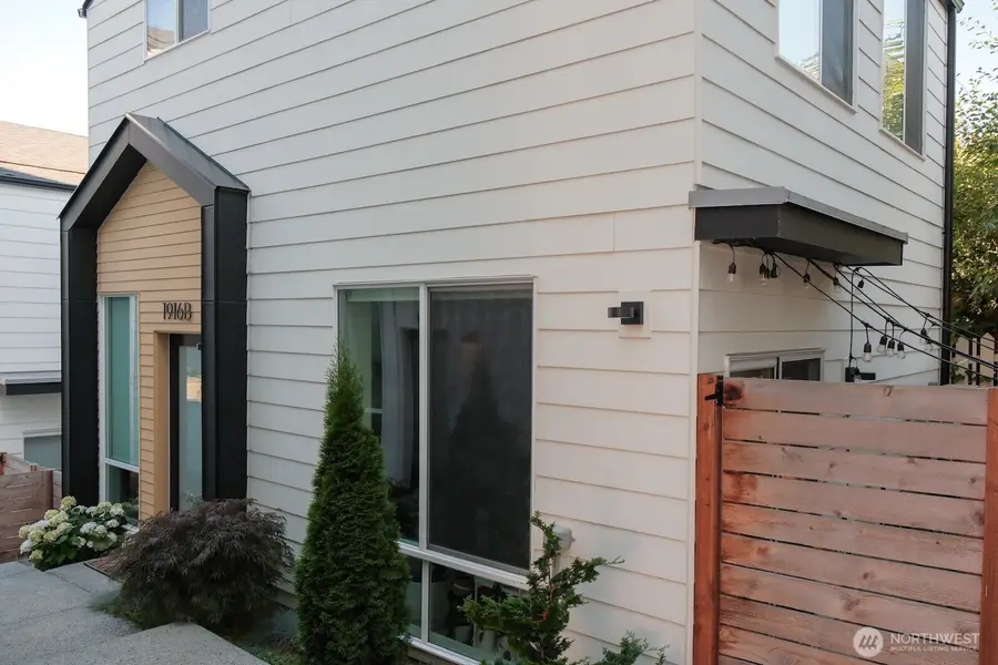 1916 18th Avenue S #B, Seattle, WA 98144 - #2