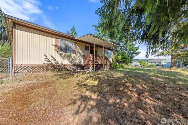 13614 Cedar Cir E, Bonney Lake, WA 98391