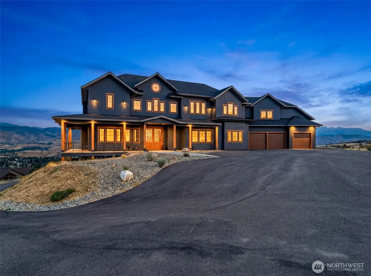 3900 Sky Crest, Wenatchee, WA 98801 - #1