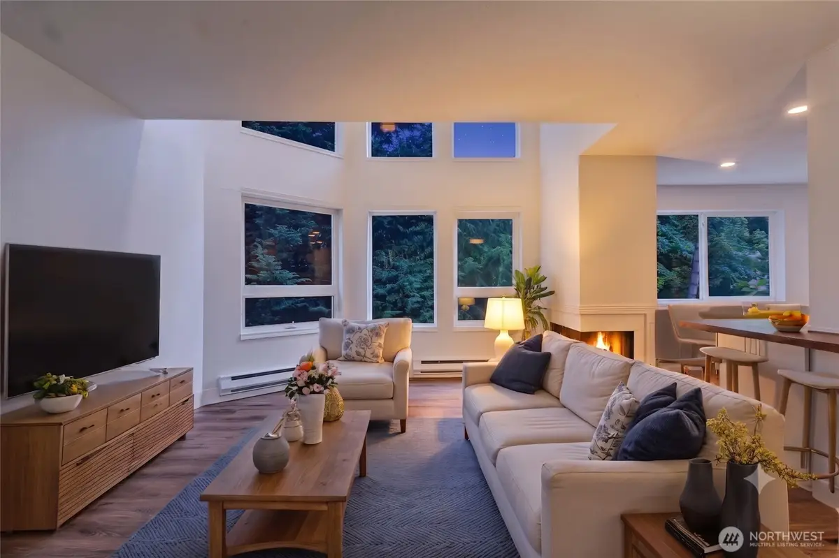 3423 W Government Way #8, Seattle, WA 98199 - #1