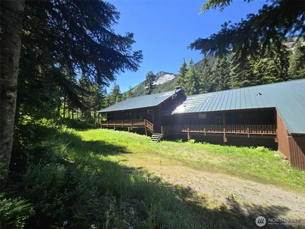 31008 Ski Club Lane #10, Enumclaw, WA 98022