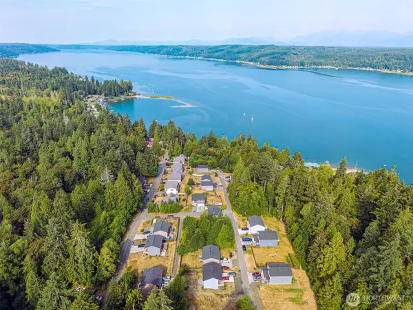 80 E Ellinor Peak Place #5-6, Belfair, WA 98528