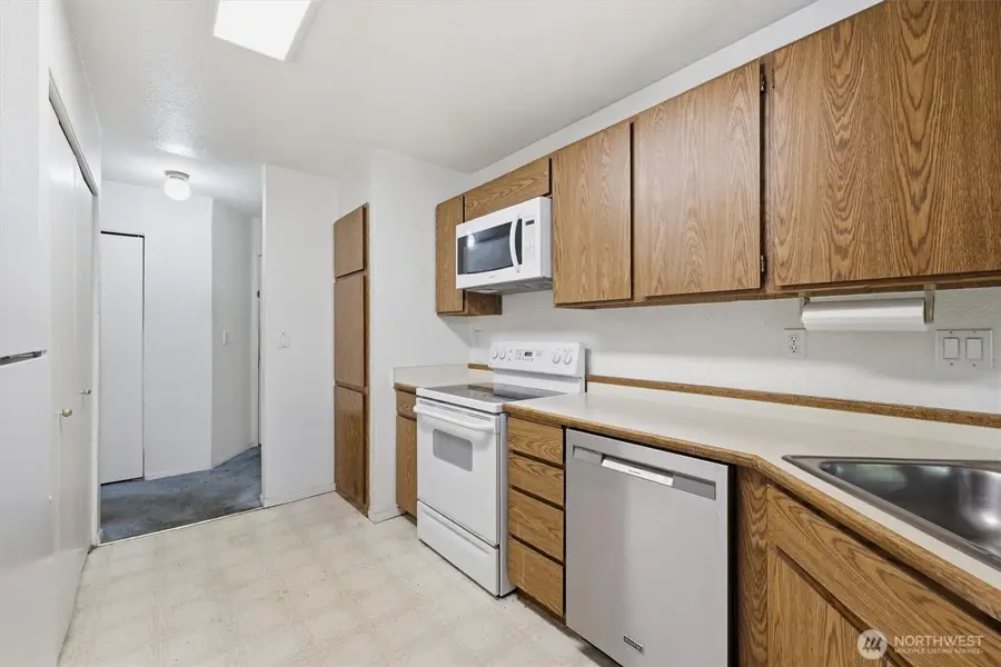 4200 Factoria Boulevard Se #B-2, Bellevue, WA 98006 - #2