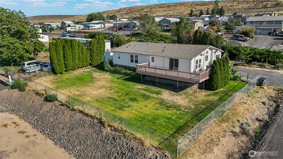 7012 Plaza Street Se, Othello, WA 99344 - #2