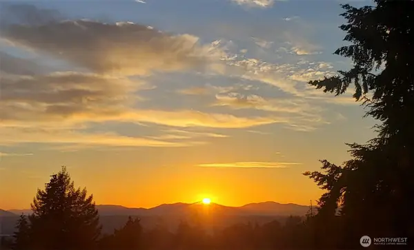 26432 Somerset Lane, Kent, WA 98032