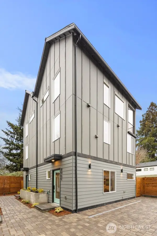 806 S Rose Street, Seattle, WA 98108