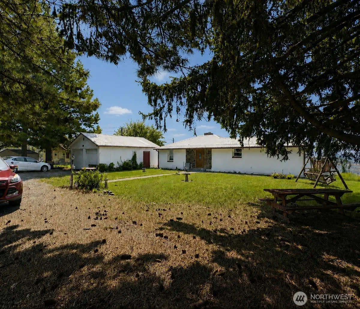 7 River Road W, Omak, WA 98841 - #1