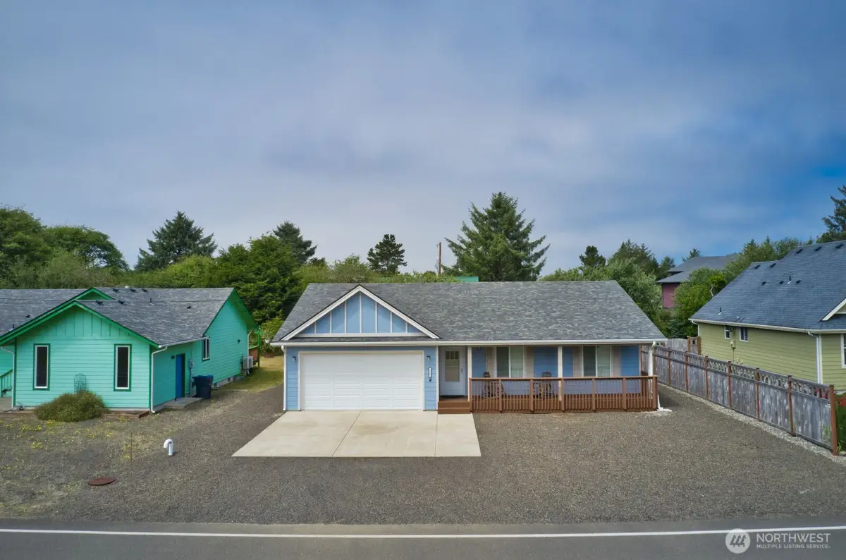 118 Pacific Boulevard Nw, Ocean Shores, WA 98569 - #1