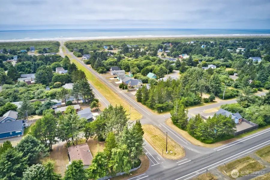 118 Pacific Boulevard Nw, Ocean Shores, WA 98569 - #2