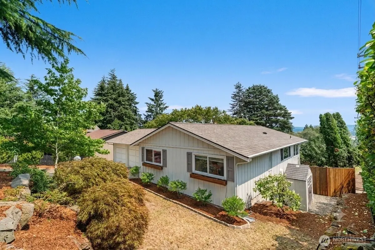 8456 6th Avenue Sw, Seattle, WA 98106 - #1