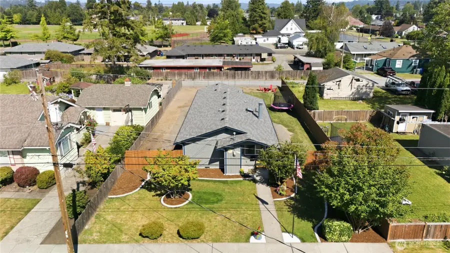 209 16th St Sw, Puyallup, WA 98371 - #2