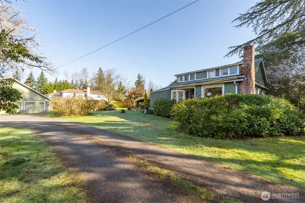 9404 NE 32nd Street, Clyde Hill, WA 98004