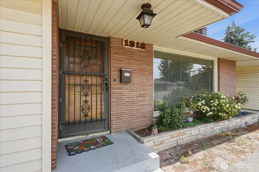 1318 F Street Se, Auburn, WA 98002 - #2