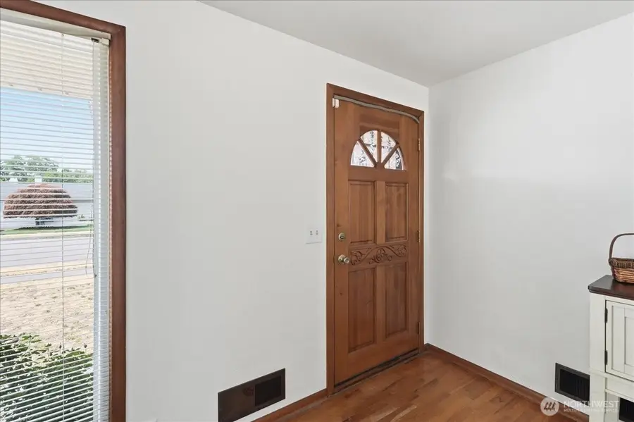 1318 F Street Se, Auburn, WA 98002 - #3