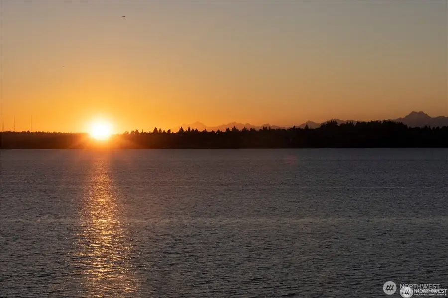 6620 Lake Washington Boulevard Ne #303, Kirkland, WA 98033 - #3