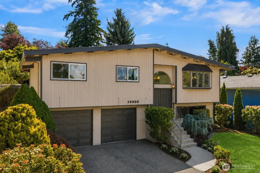 16252 13th Avenue Sw, Burien, WA 98166 - #2