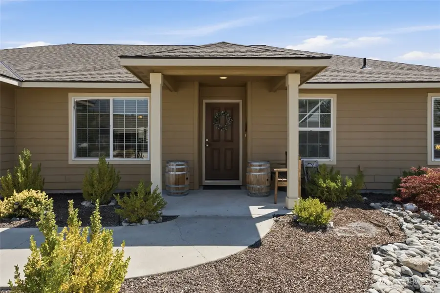 434 N Wilson Street, Chelan, WA 98816 - #3