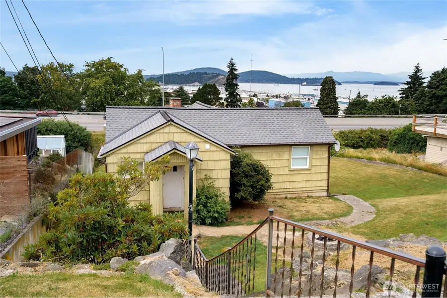 616 37th Street, Anacortes, WA 98221 - #2