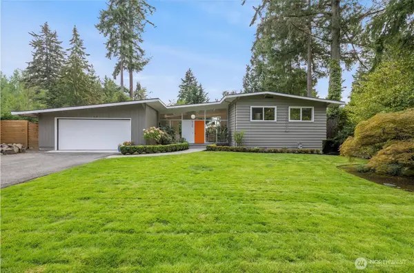 9125 NE 21st Place, Clyde Hill, WA 98004
