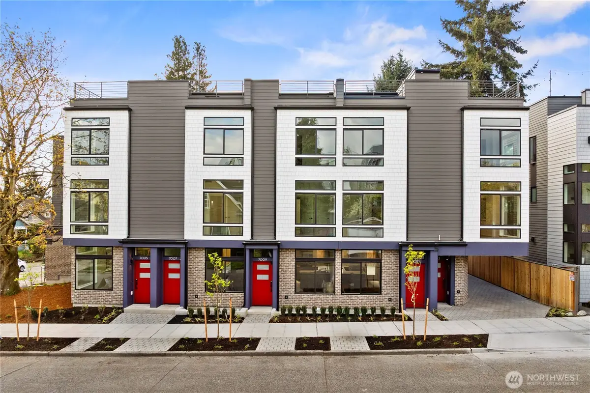 7009 9th Avenue Ne, Seattle, WA 98115 - #1