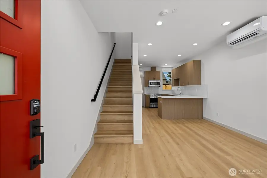 7009 9th Avenue Ne, Seattle, WA 98115 - #3