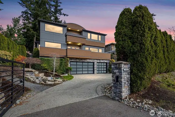 11262 SE 34th St, Bellevue, WA 98004
