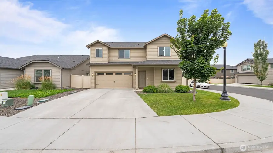 543 SW Angelina Loop, College Place, WA 99362 - #2
