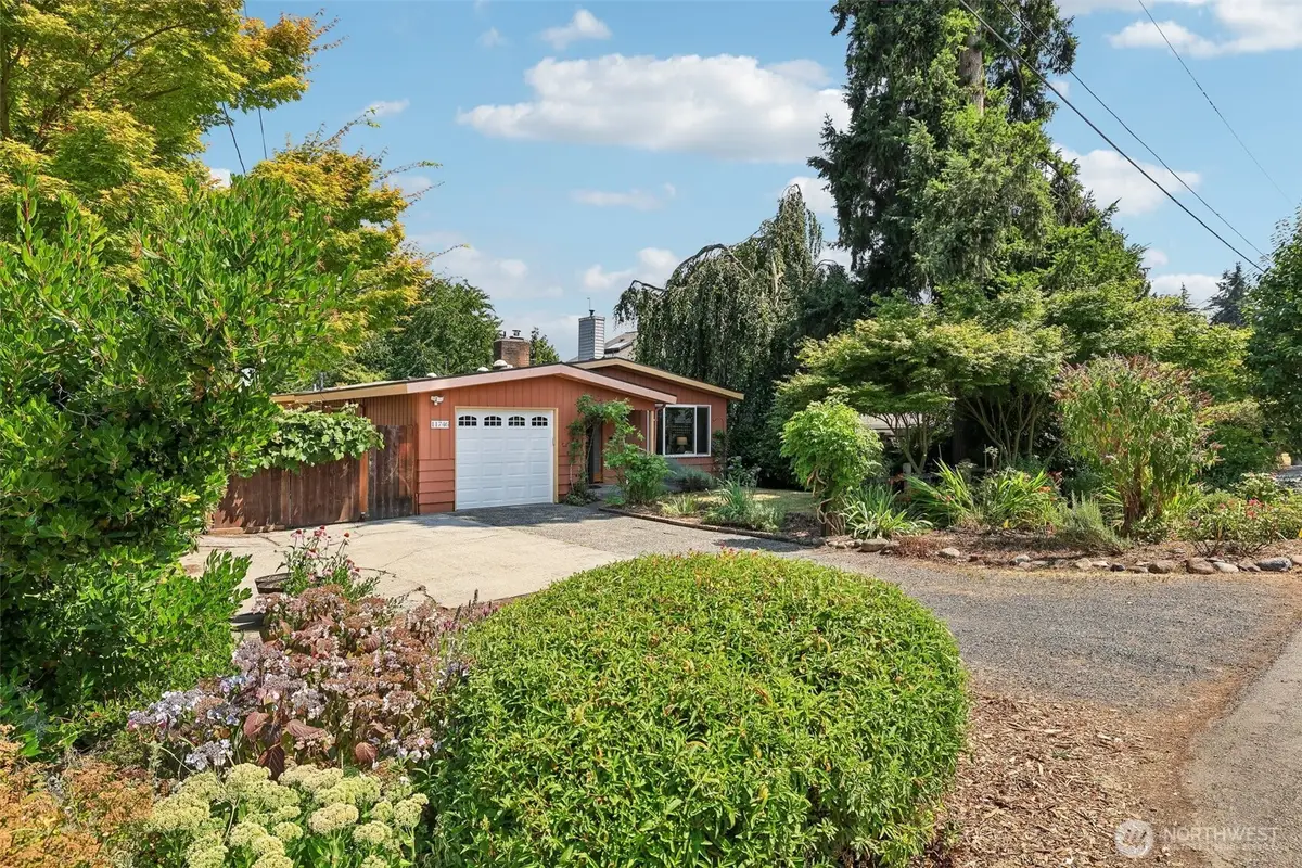 11746 22nd Avenue Ne, Seattle, WA 98125 - #1