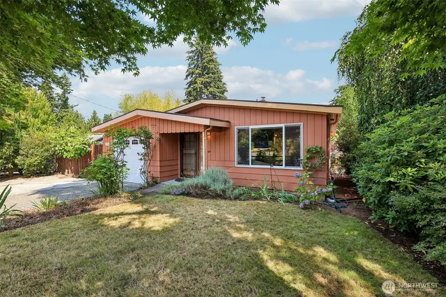 11746 22nd Avenue Ne, Seattle, WA 98125 - #3