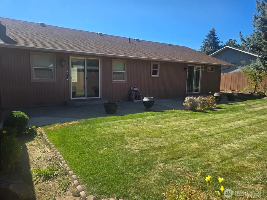605 Park Place, Yakima, WA 98908 - #3