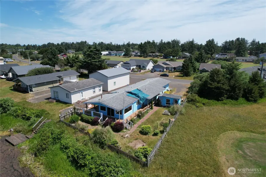 535 Canal Drive Ne, Ocean Shores, WA 98569 - #2