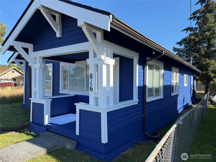 816 Perry Avenue, Hoquiam, WA 98550 - #3