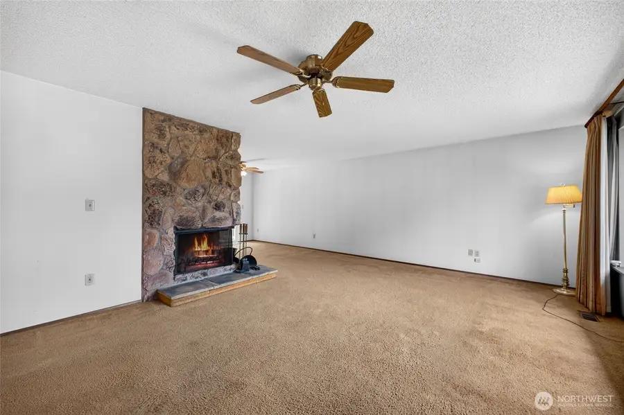 6218 99th Street Ct E, Puyallup, WA 98373 - #2