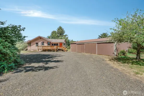 3756 State Route 105, Tokeland, WA 98590