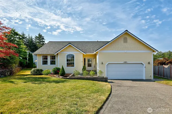 1381 NE Amber Court, Poulsbo, WA 98370
