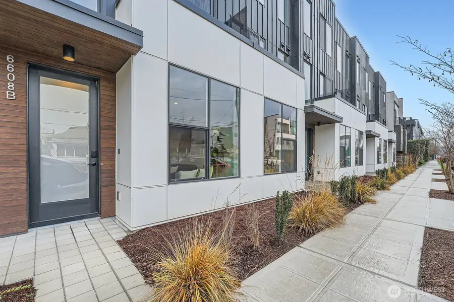 6608 Carleton Avenue S #A, Seattle, WA 98108 - #2