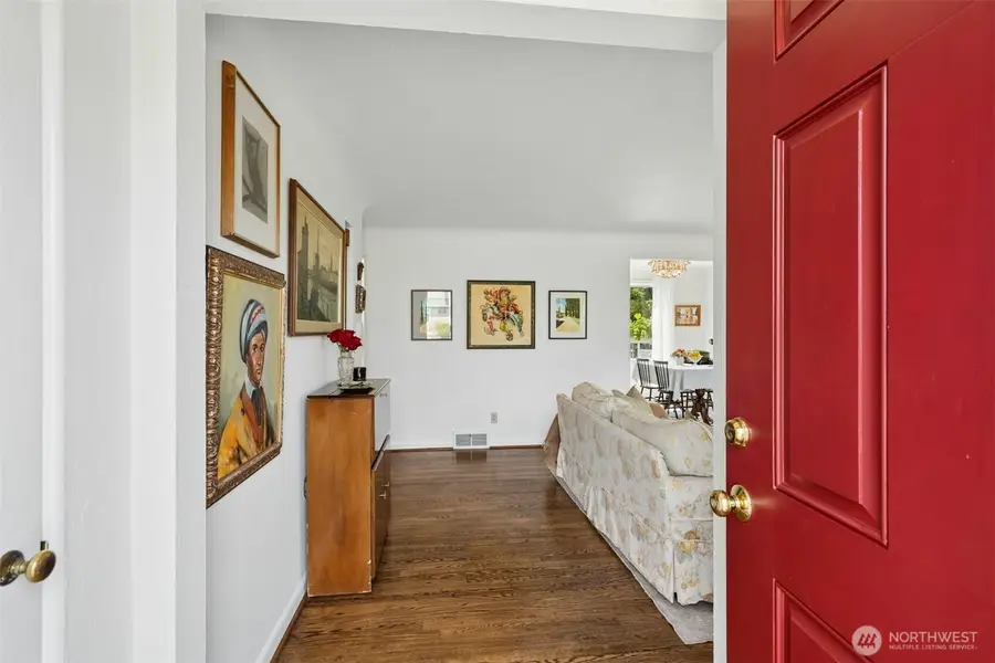 1217 S Charlestown Street, Seattle, WA 98108 - #2