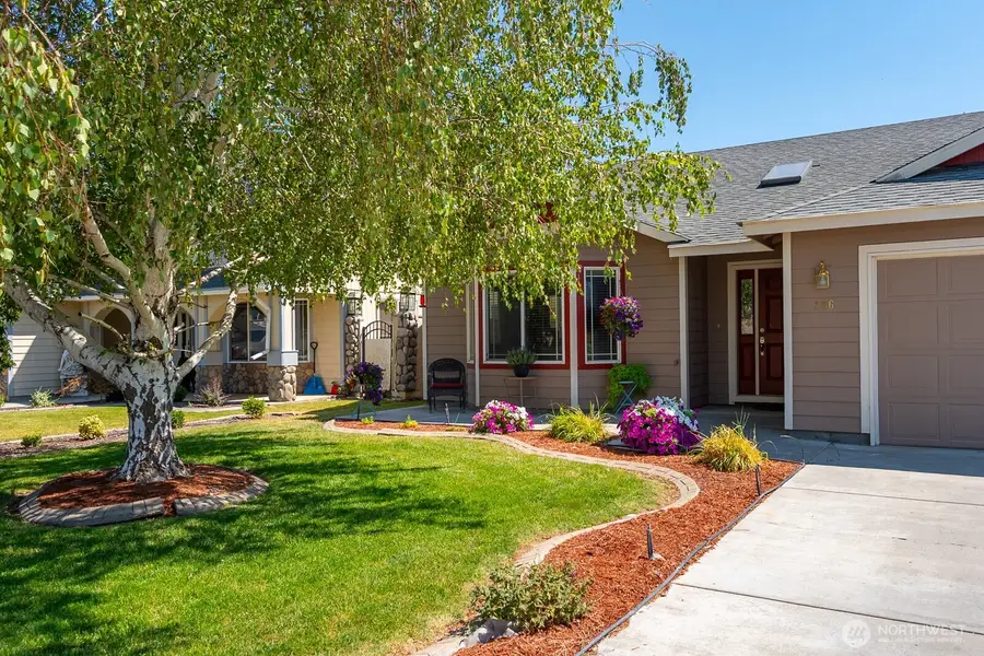 206 I Street Ne, Quincy, WA 98848 - #3