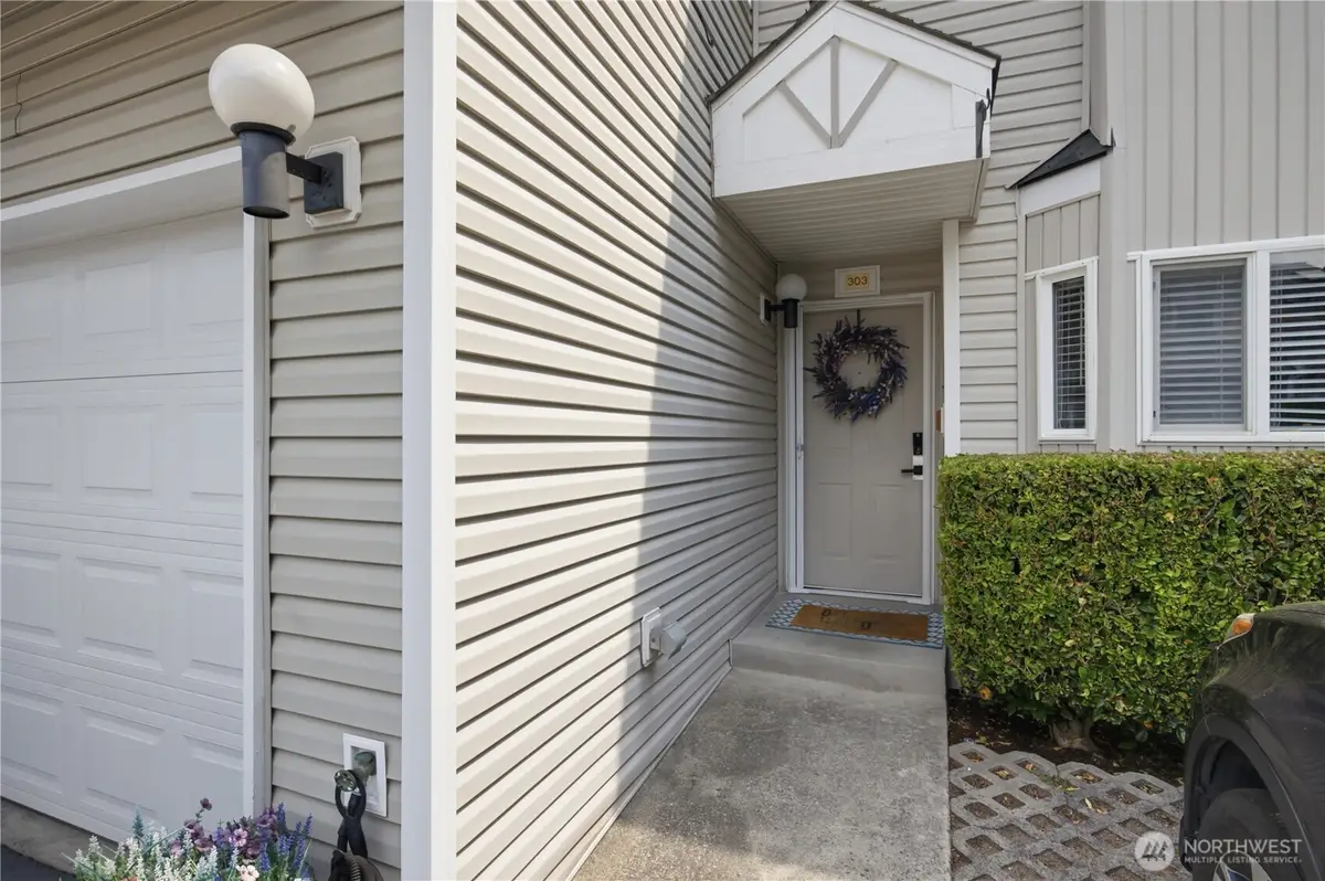 459 Queen Avenue Ne #303, Renton, WA 98056 - #1