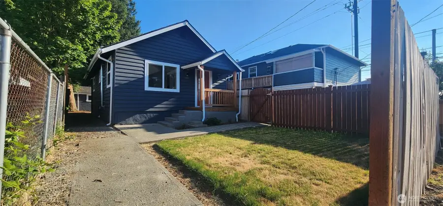 323 SW 108th Street, Seattle, WA 98146 - #2