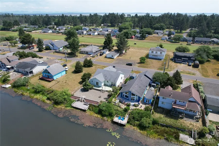 393 Canal Drive Ne, Ocean Shores, WA 98569 - #2